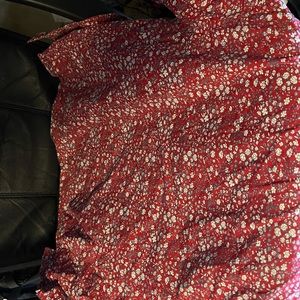 Levi’s Collared Button-Up Shirt